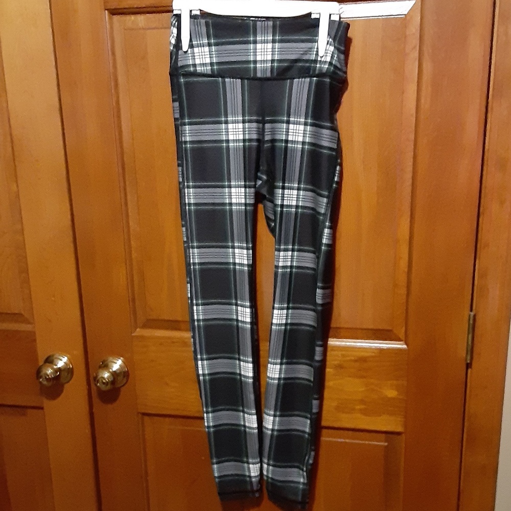 Gilly Hicks Plaid Pull-On Pants